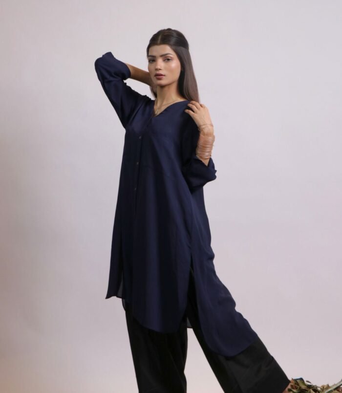 Gul-e-Nafarmaan navy georgette shirt with black farshi shalwar
